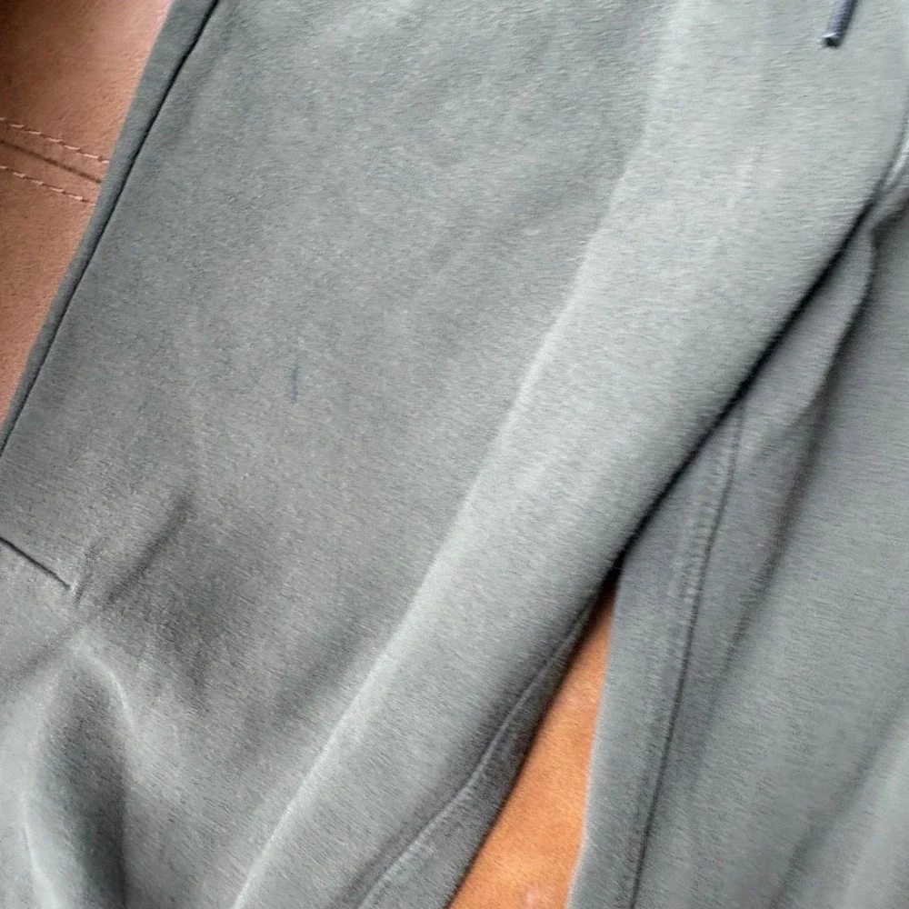 Old Navy Active Boys Medium 8 Dynamic Fleece Cargo Joggers Olive Green Pants